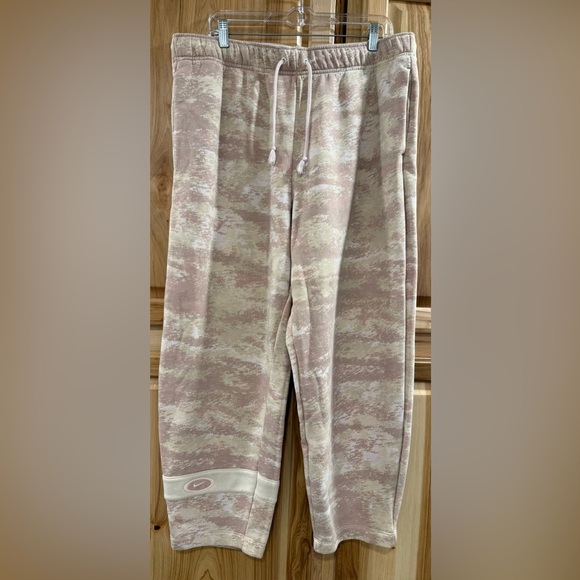 Nike Loose Fit Mid-rise Beige/Cream, Pink Camo Sweatpants Loungewear Athleisure - Picture 1 of 11